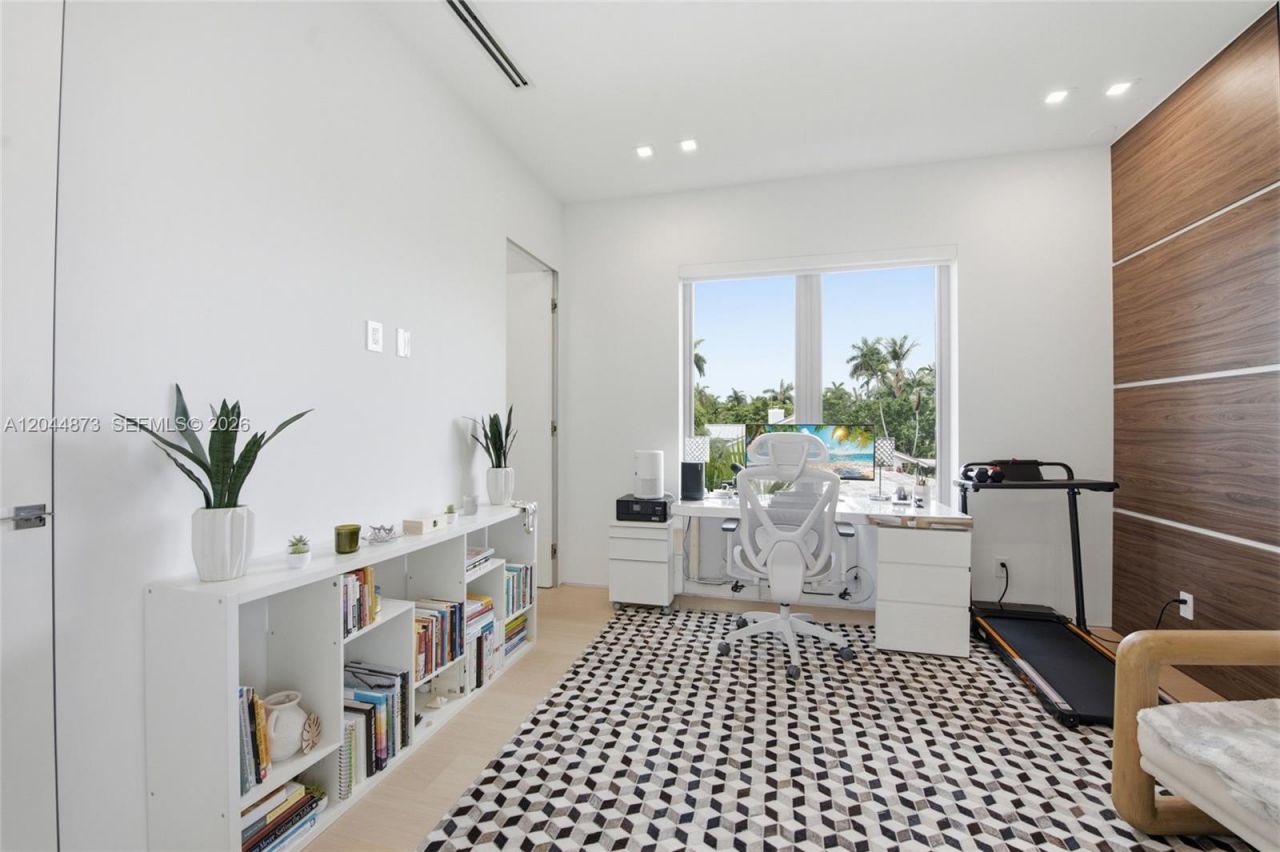 91 Fiesta Way , Fort Lauderdale, FL 33301 Photo