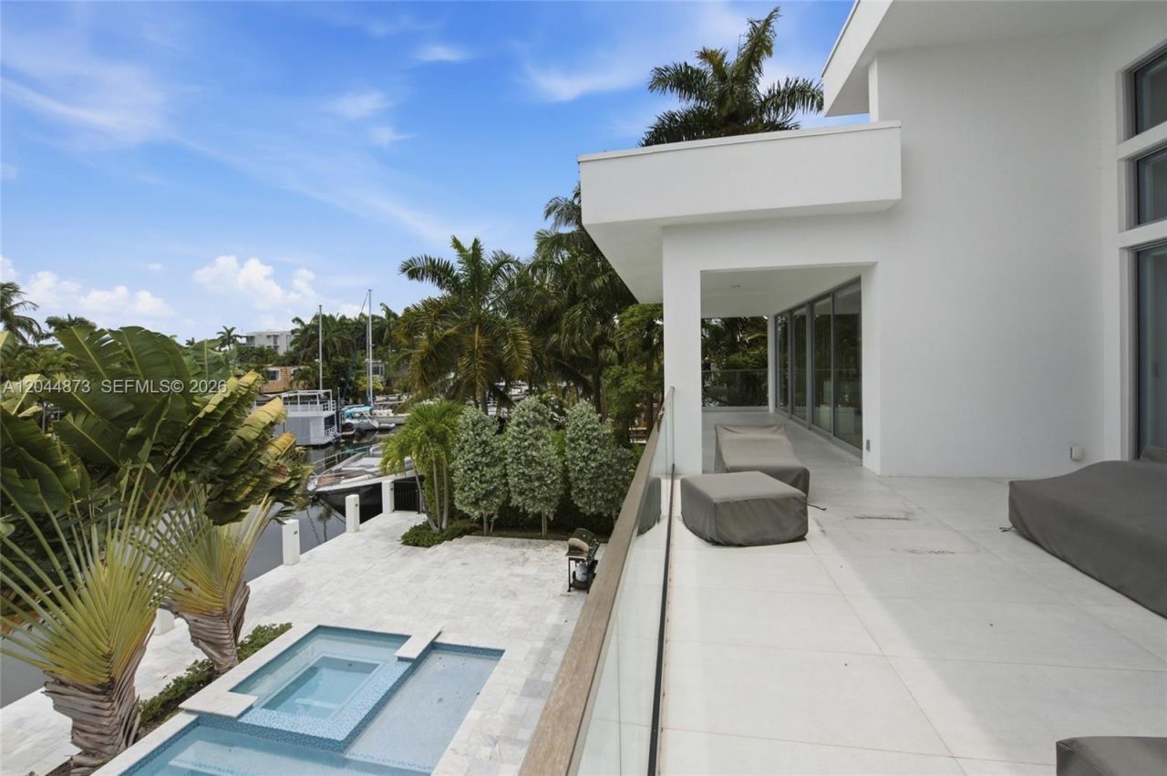 91 Fiesta Way , Fort Lauderdale, FL 33301 Photo