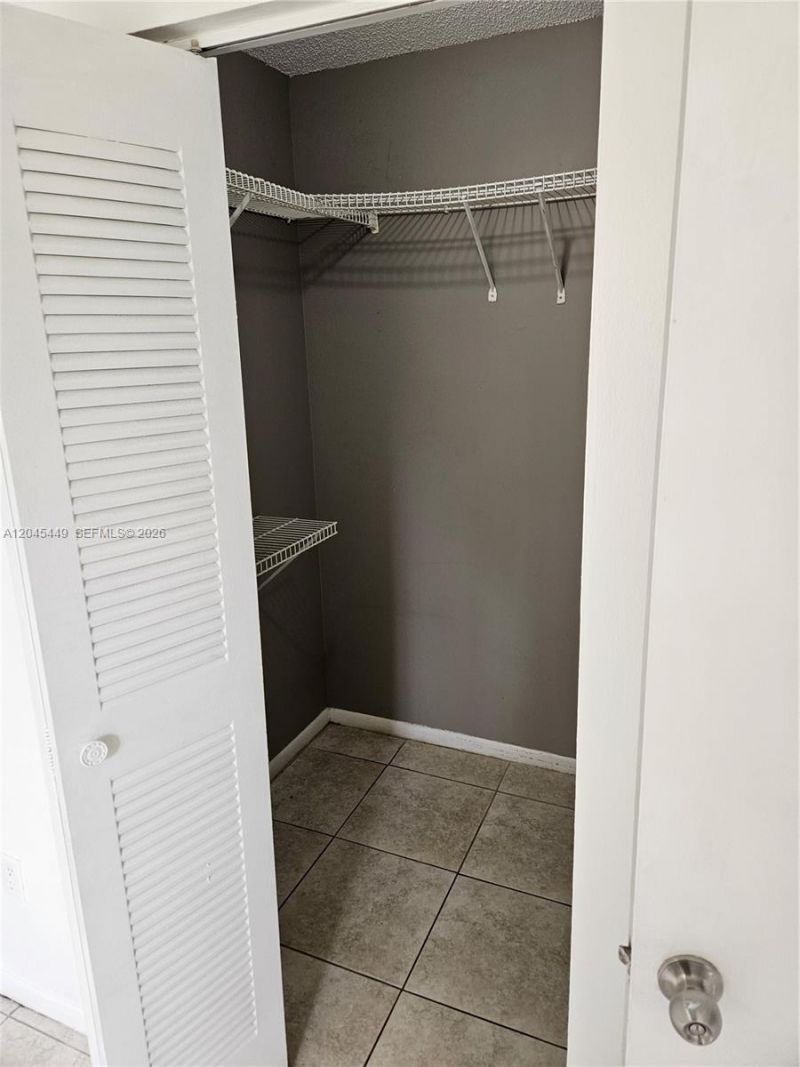 18306 NW 68th Ave , Unit H, Hialeah, FL 33015 Photo