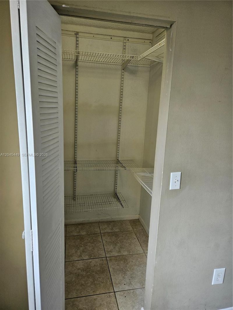 18306 NW 68th Ave , Unit H, Hialeah, FL 33015 Photo