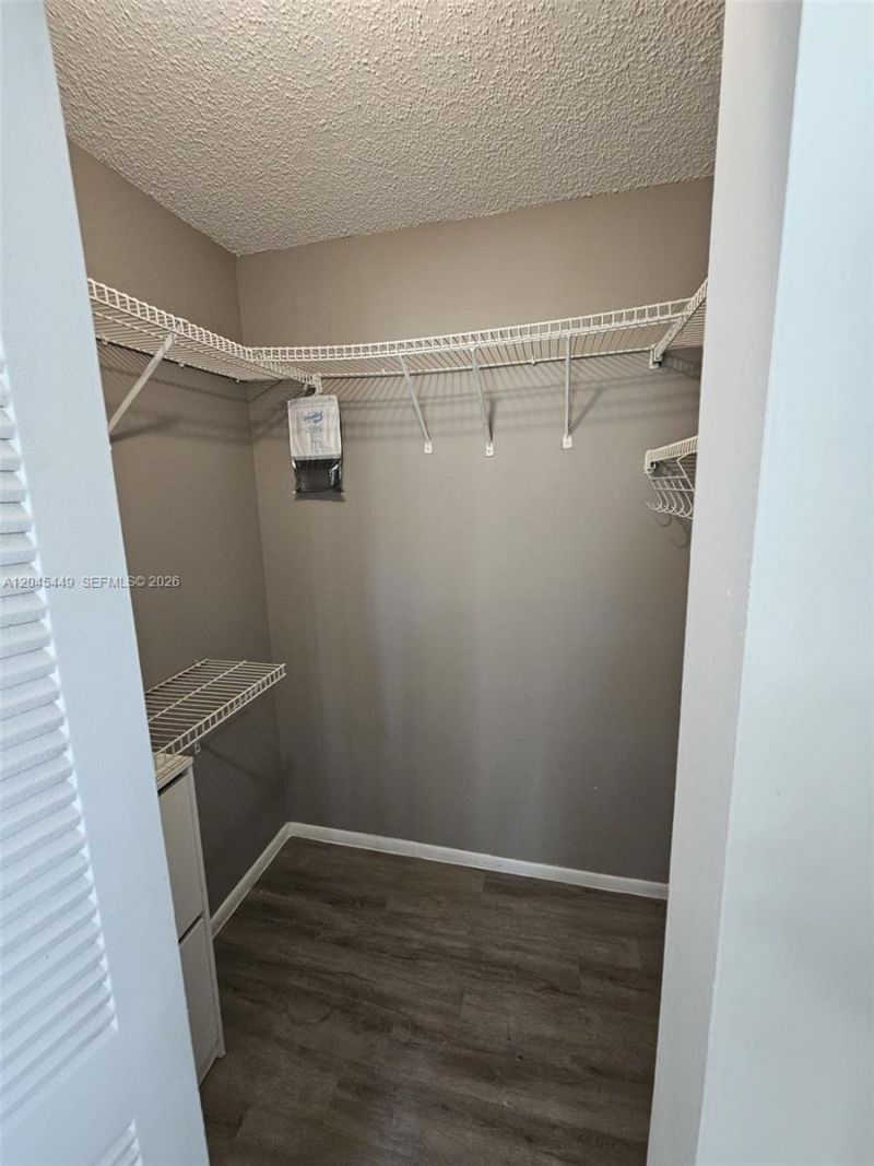 18306 NW 68th Ave , Unit H, Hialeah, FL 33015 Photo
