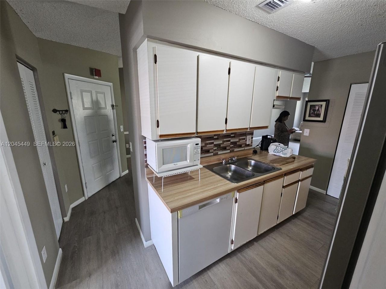 18306 NW 68th Ave , Unit H, Hialeah, FL 33015 Photo