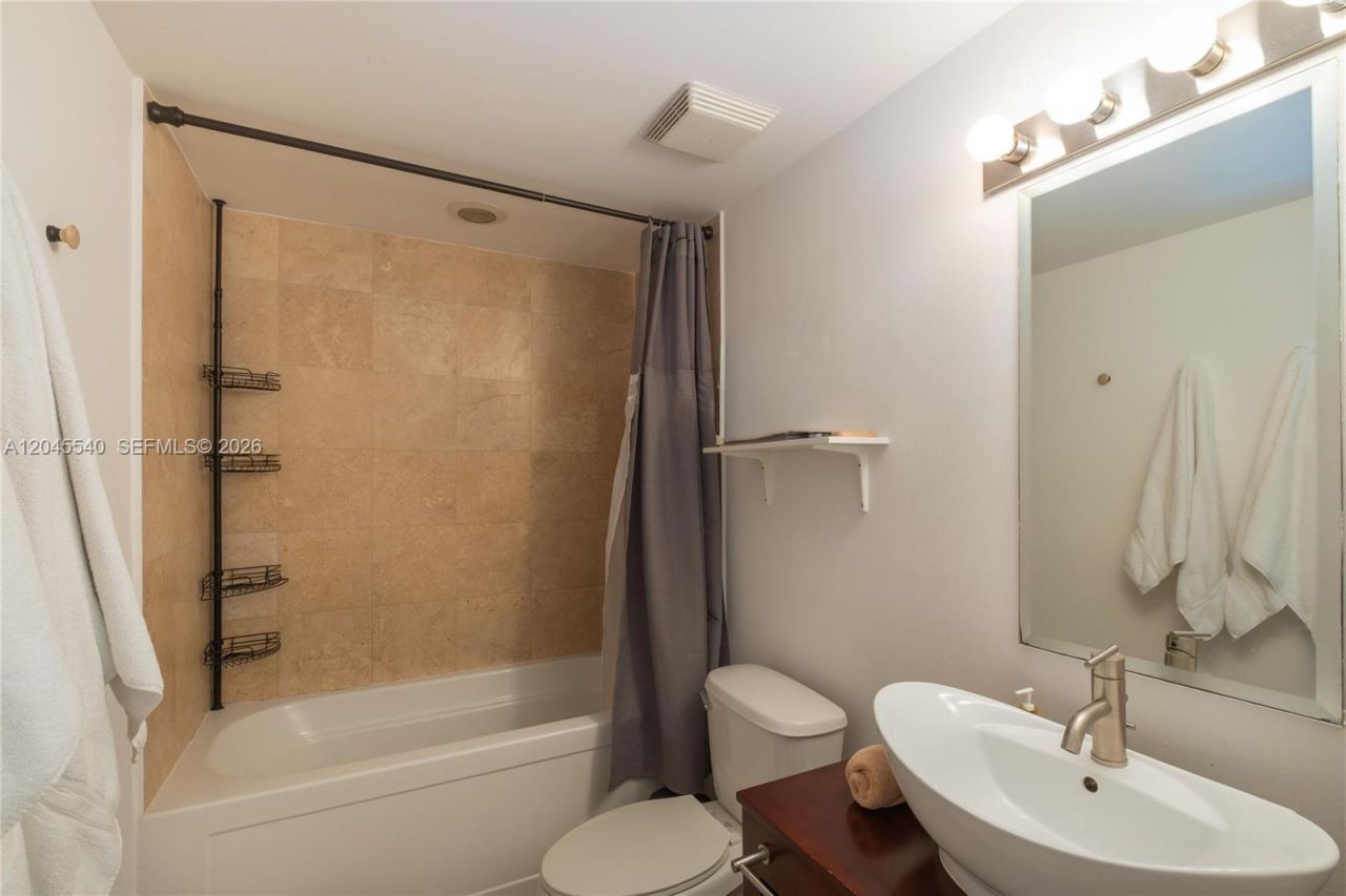 350 S Miami Ave , Unit 306, Miami, FL 33130 Photo