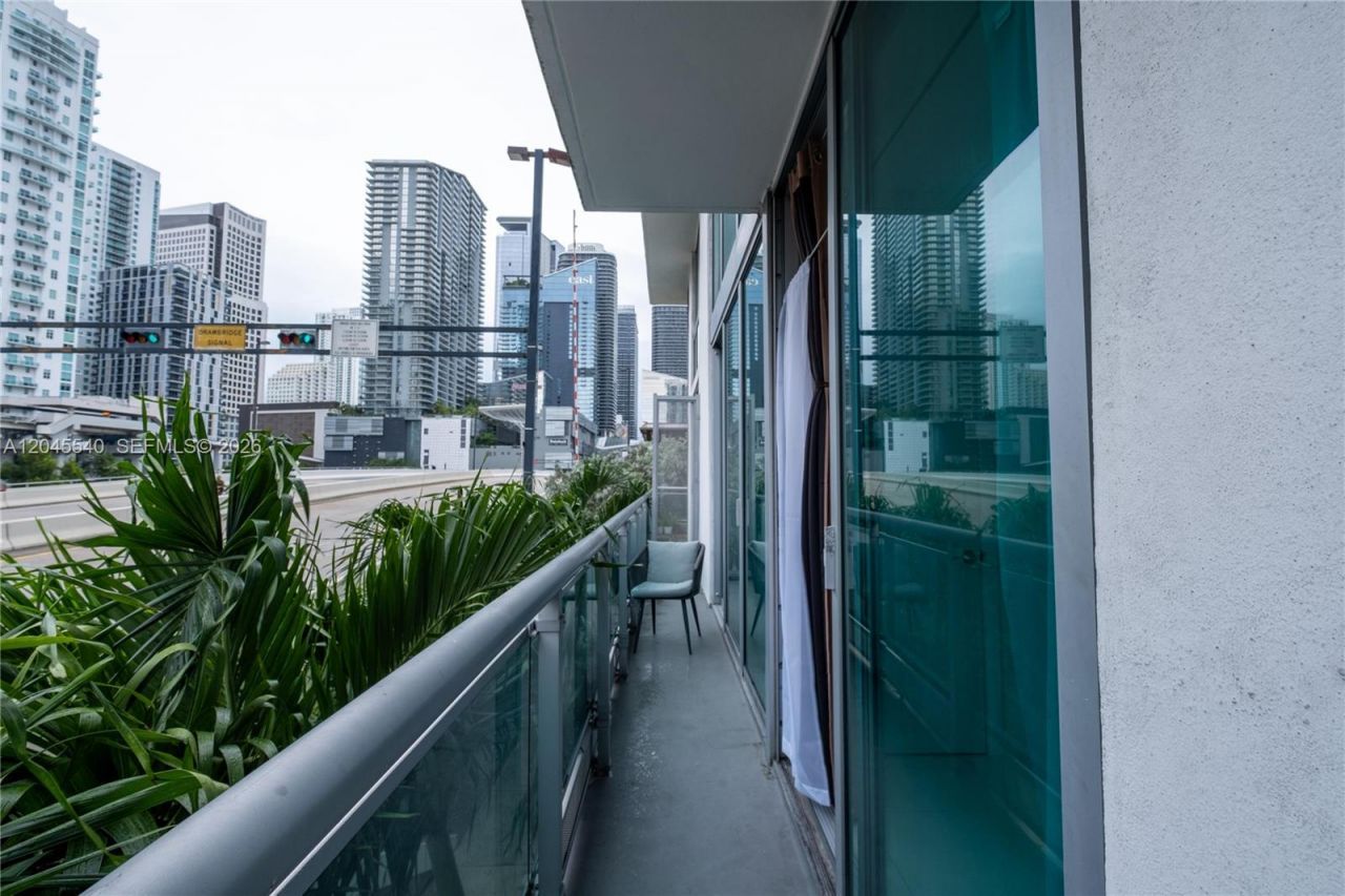 350 S Miami Ave , Unit 306, Miami, FL 33130 Photo