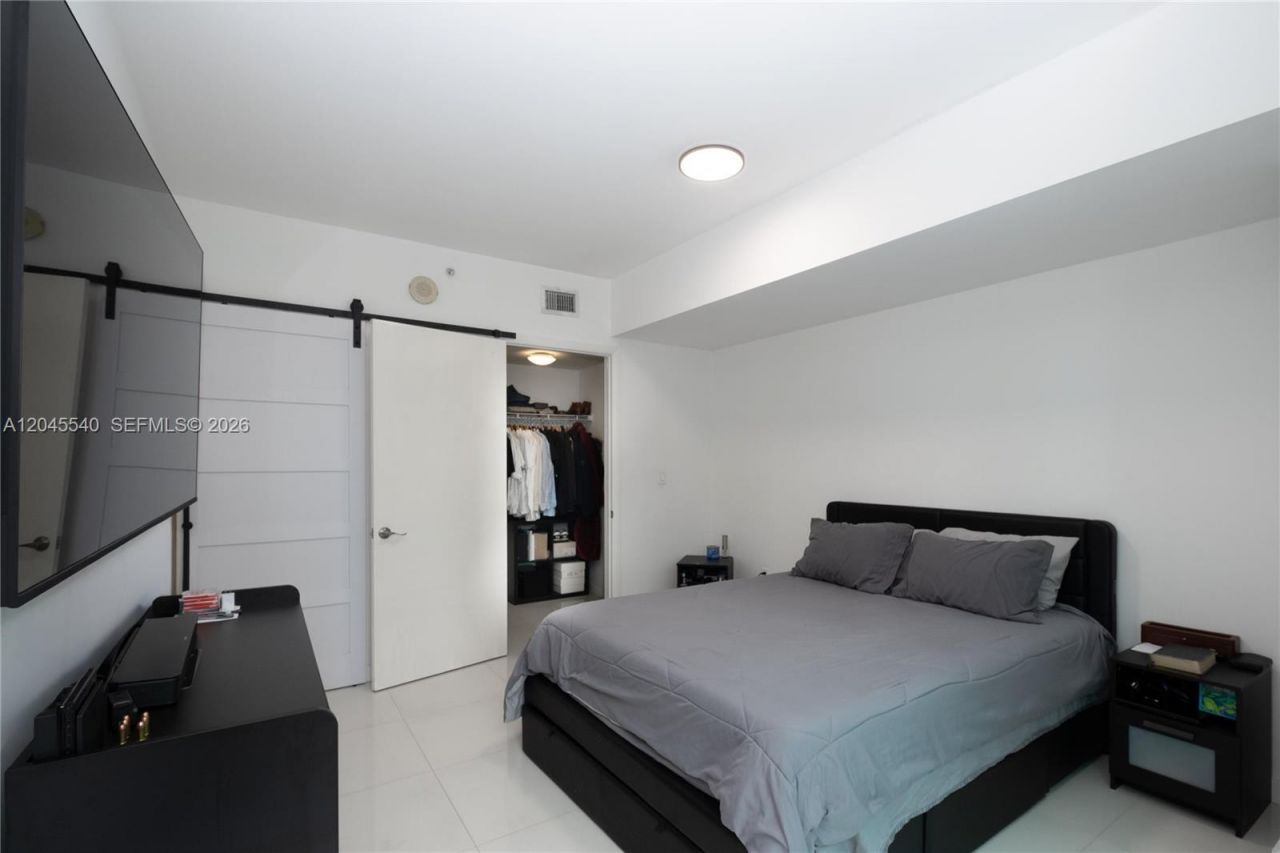 350 S Miami Ave , Unit 306, Miami, FL 33130 Photo