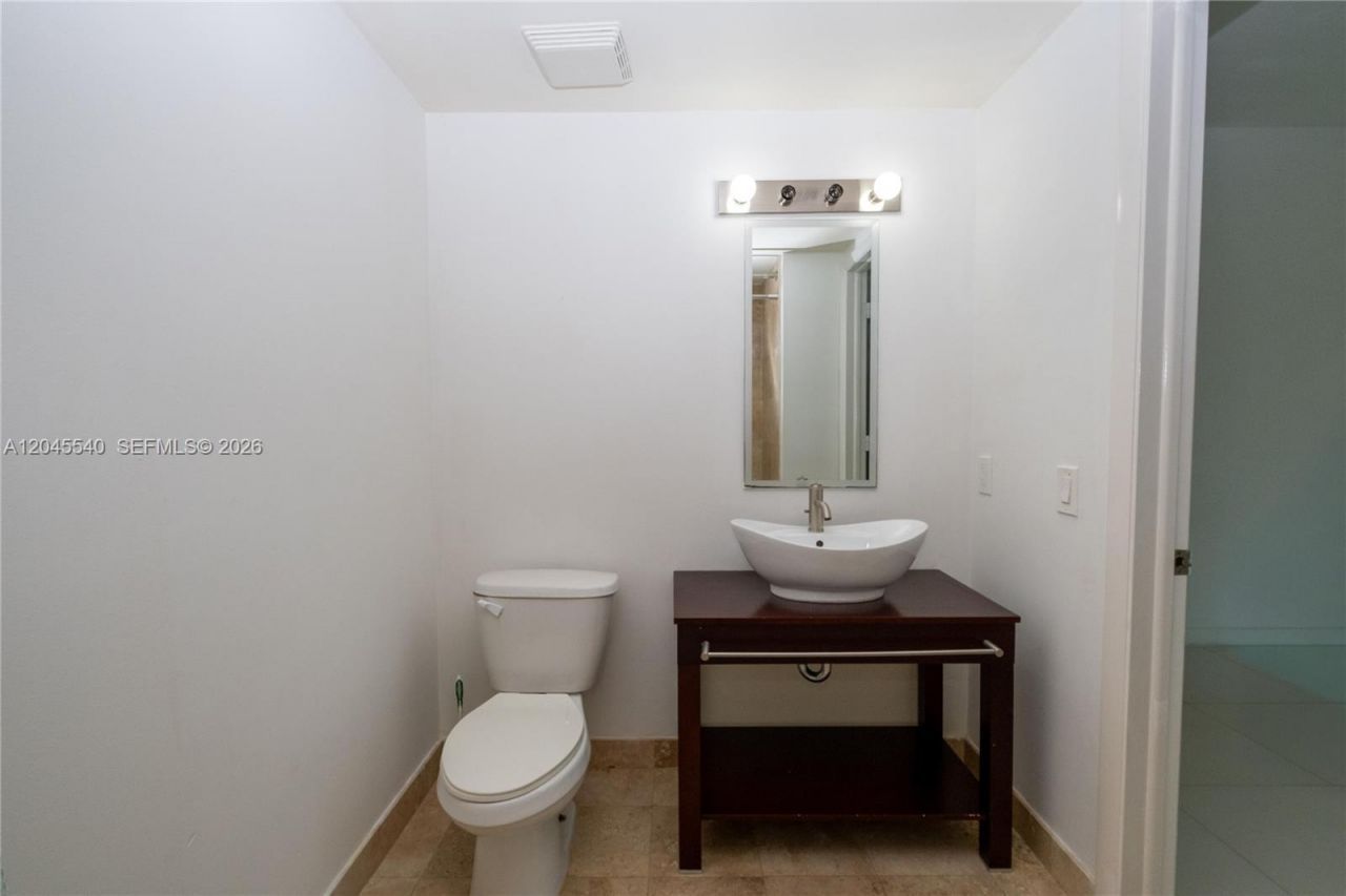 350 S Miami Ave , Unit 306, Miami, FL 33130 Photo