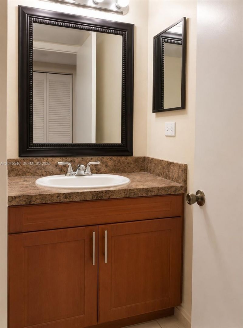 9999 Summerbreeze Dr , Unit 317, Sunrise, FL 33322 Photo