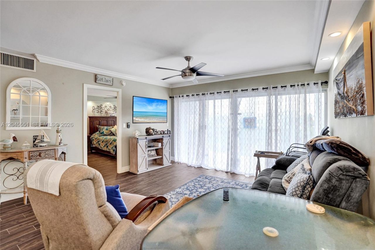 1301 E Hillsboro Blvd , Unit 307, Deerfield Beach, FL 33441 Photo