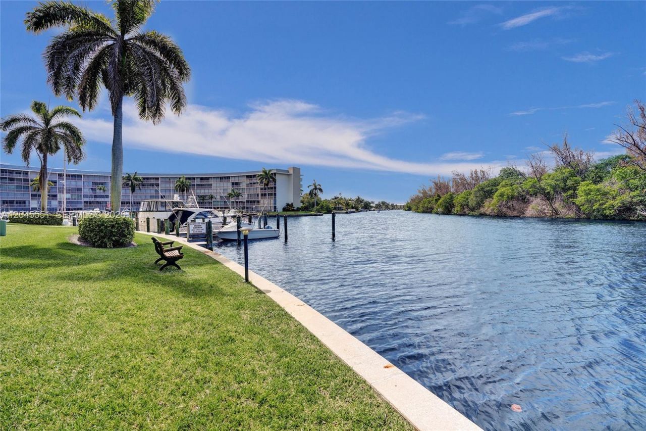 1301 E Hillsboro Blvd , Unit 307, Deerfield Beach, FL 33441 Photo