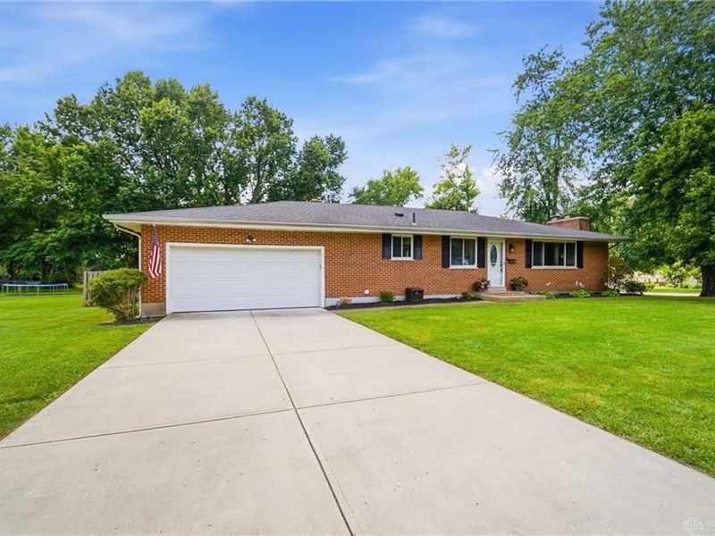 205 Parker Drive, Springboro, OH 45066 Photo 2