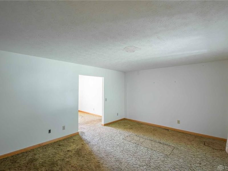 8833 E State Route 41, New Carlisle, OH 45344 Photo 13