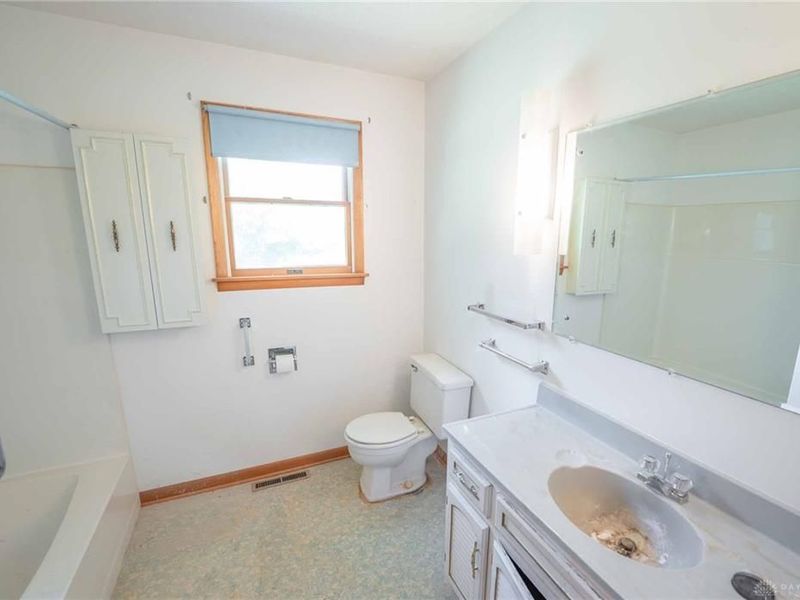 8833 E State Route 41, New Carlisle, OH 45344 Photo 31