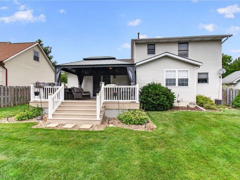 5668 Perry Hills Drive SW, Canton, OH 44706 Photo 11