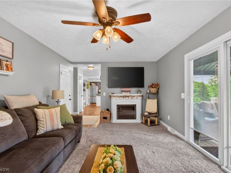 5668 Perry Hills Drive SW, Canton, OH 44706 Photo 23