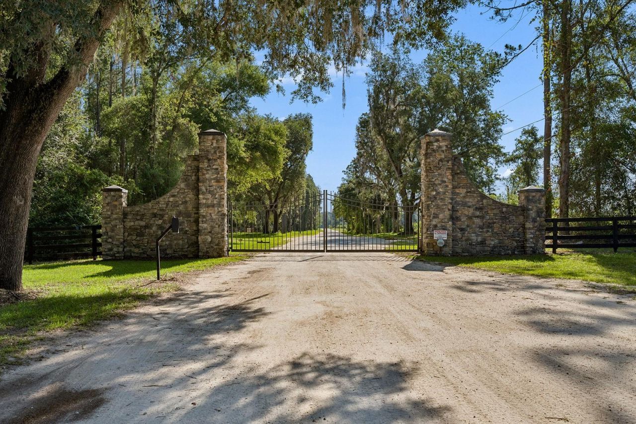 14590 NE 35th Avenue, Chiefland, FL 32626 Photo