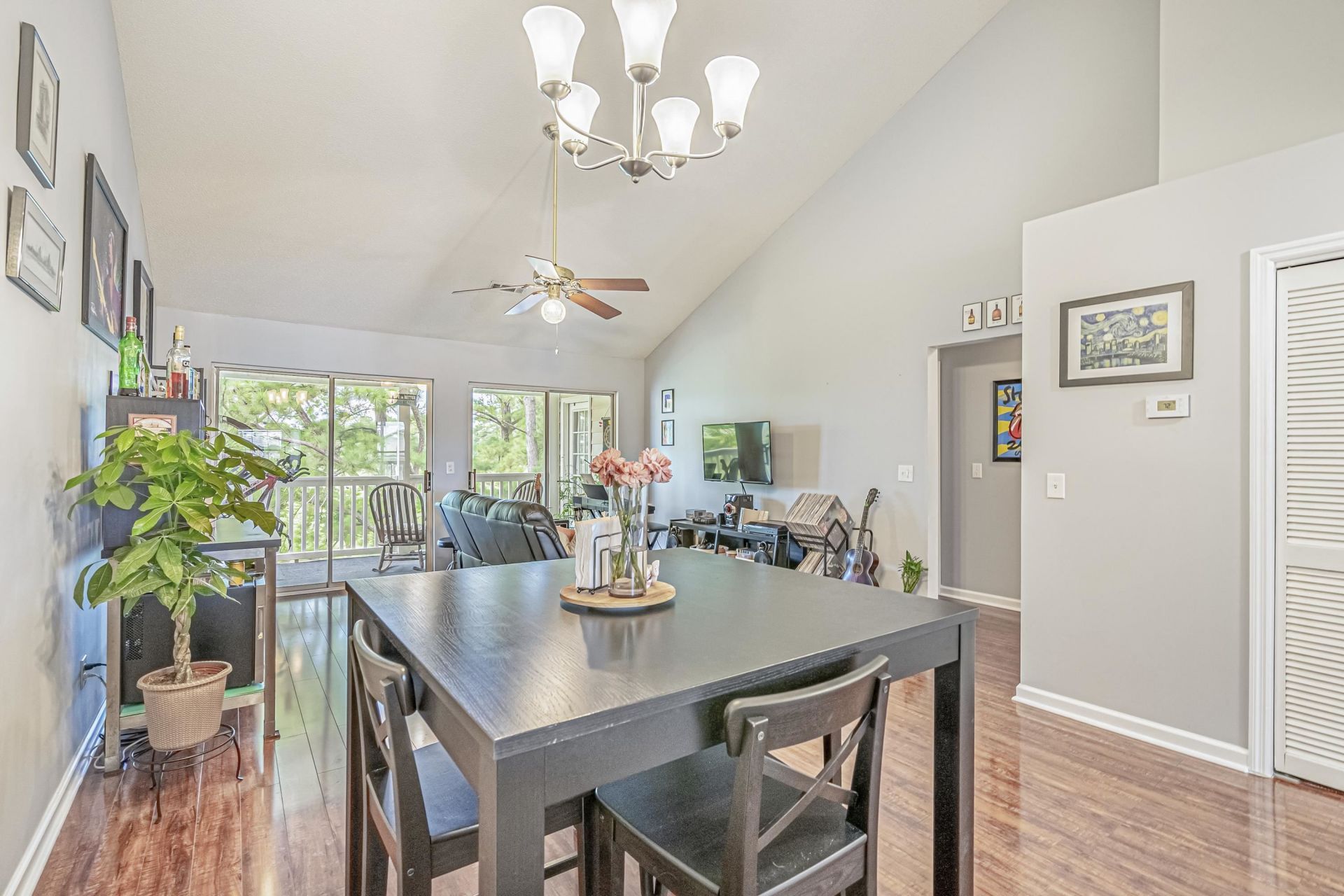 4930 Windsor Green Way  Photo 12