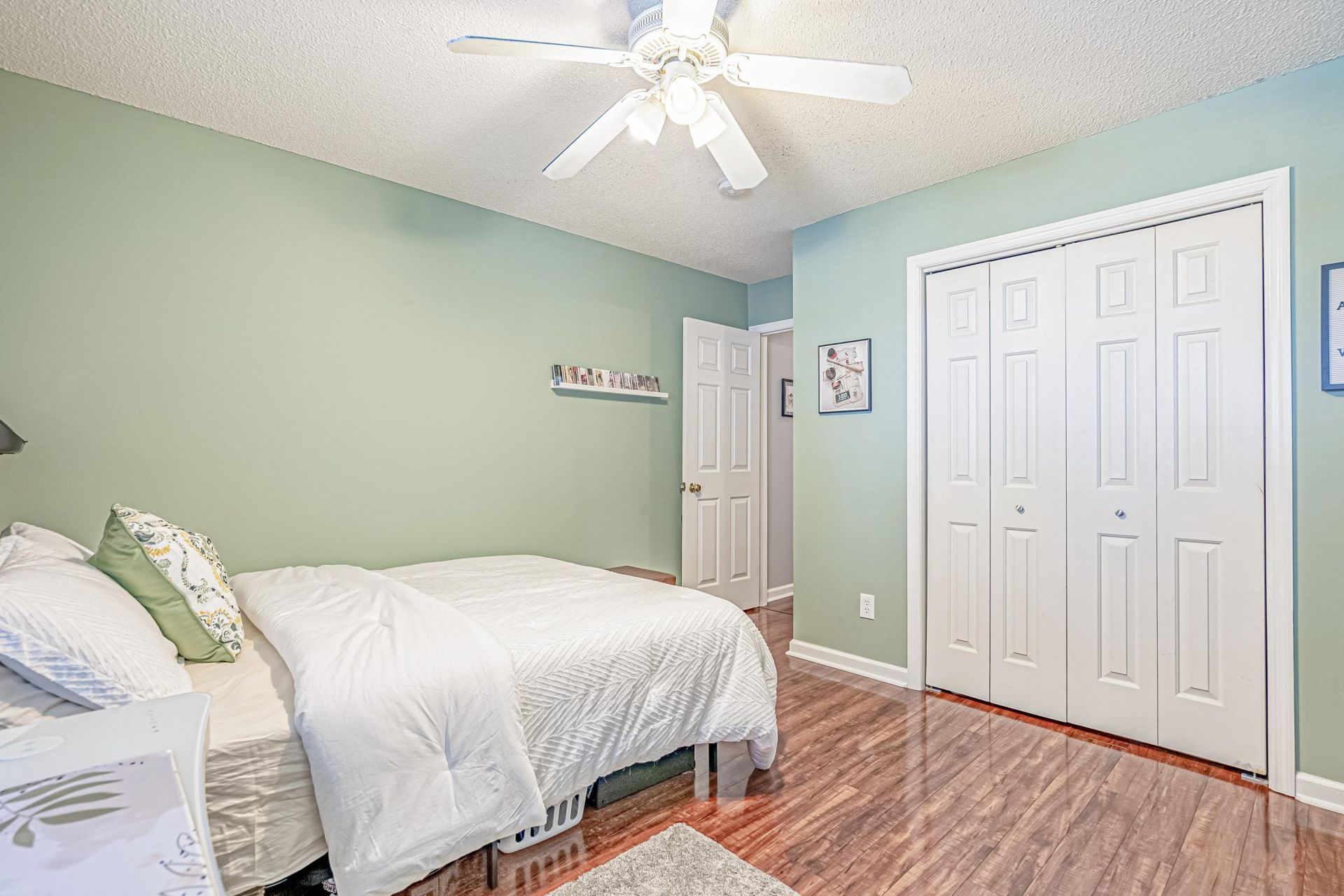 4930 Windsor Green Way  Photo 19