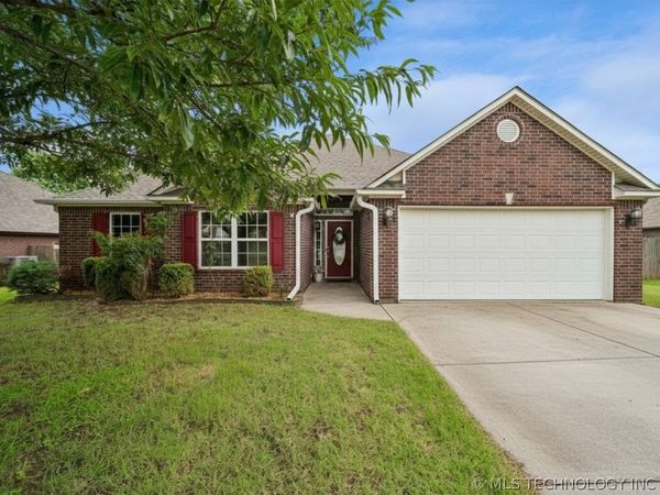 5309 Richmond Drive , Bartlesville, OK 74006