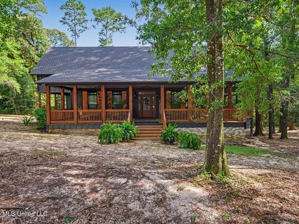 445 Live Oak Drive, Lucedale, MS 39452