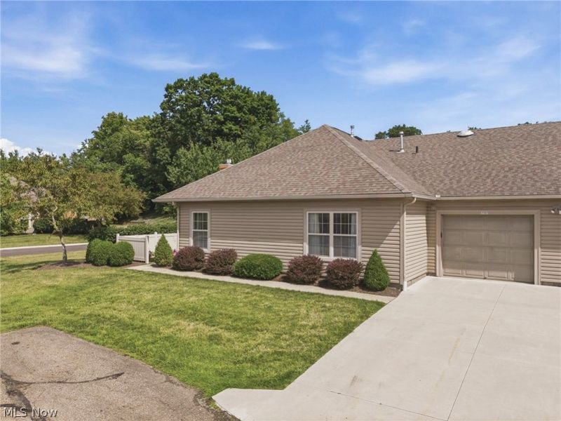 7757 Brittanney Drive, North Canton, OH 44720 Photo 2