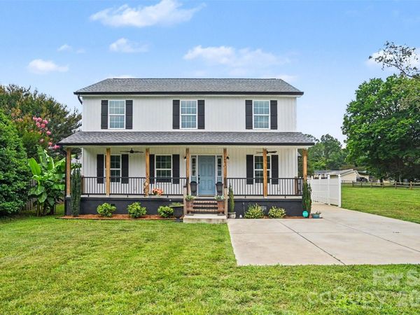 1001 Noles Drive , Mount Holly, NC 28120