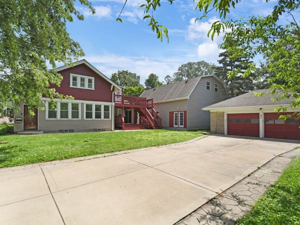 12851 Clinton Street , Blue Island, IL 60406