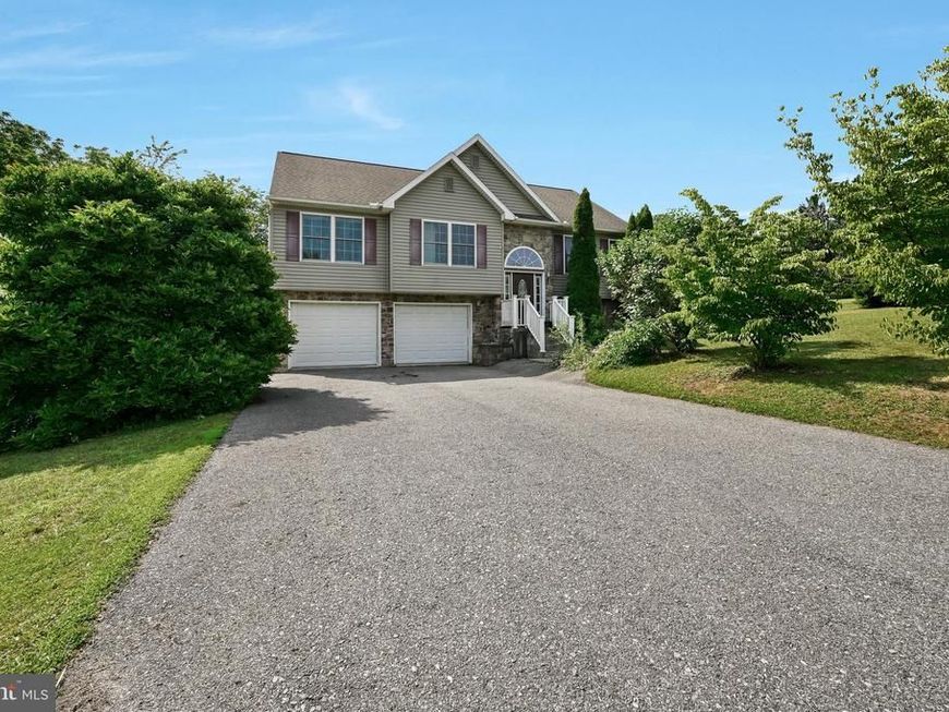 1223 Running Deer Drive , Auburn, PA 17922 Main Photo