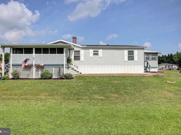 30 SPRING DRIVE, SHIPPENSBURG, PA 17257