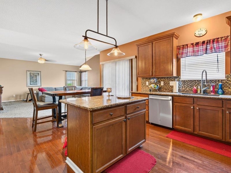 7171 Blue Holly Drive, Lewis Center, OH 43035 Photo 9