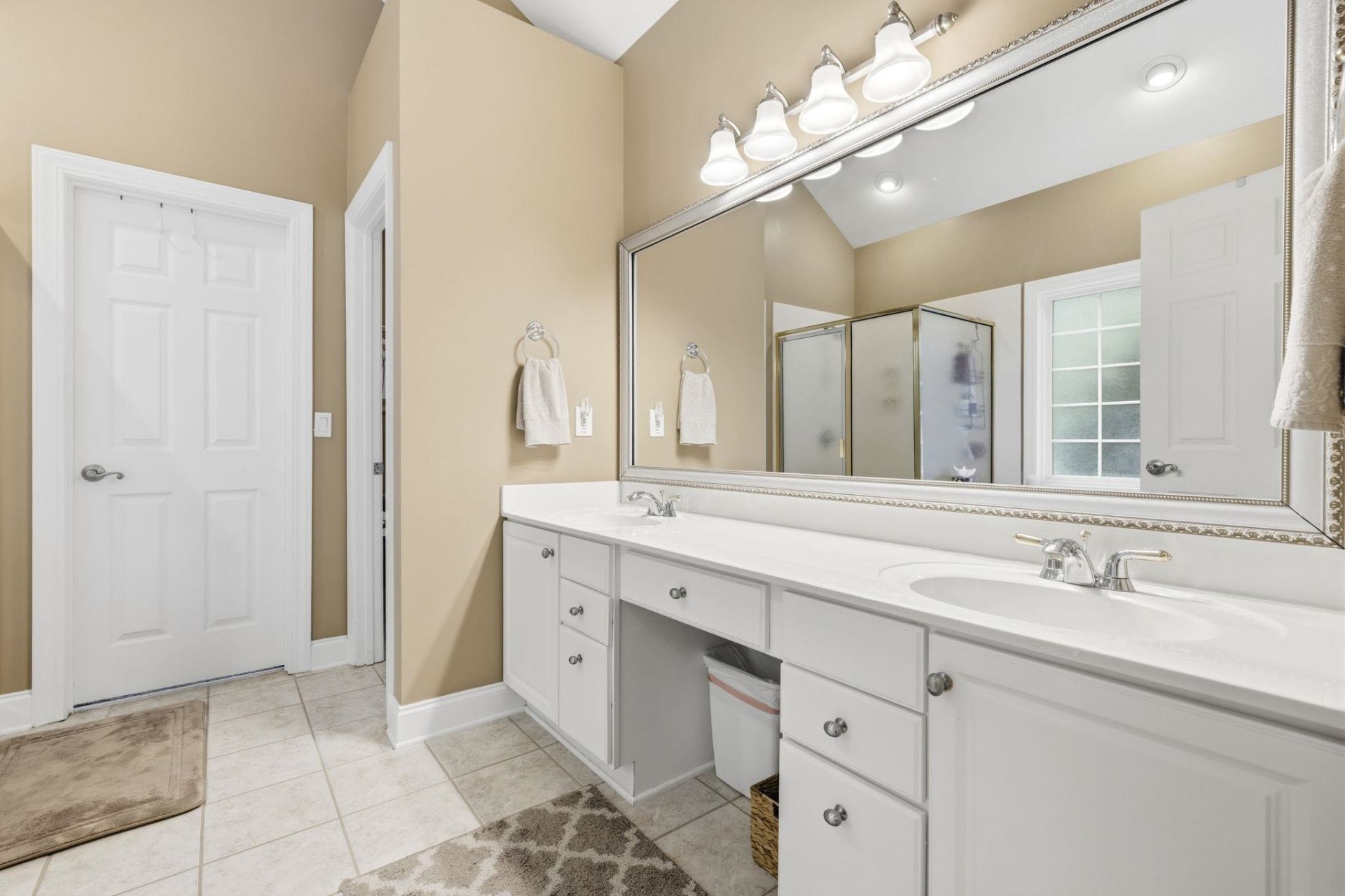 37 Highwood Circle  Photo 23