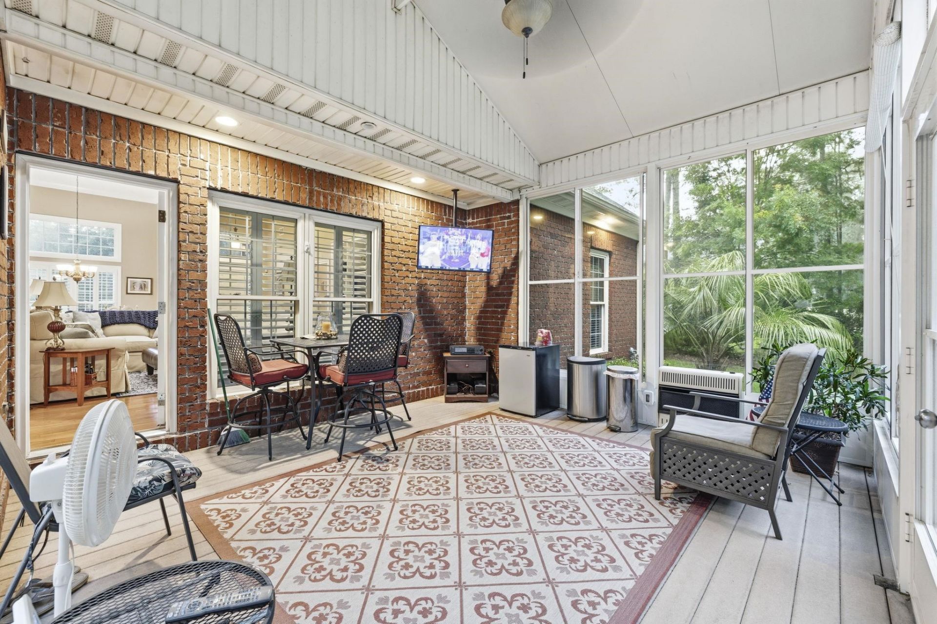 37 Highwood Circle  Photo 41