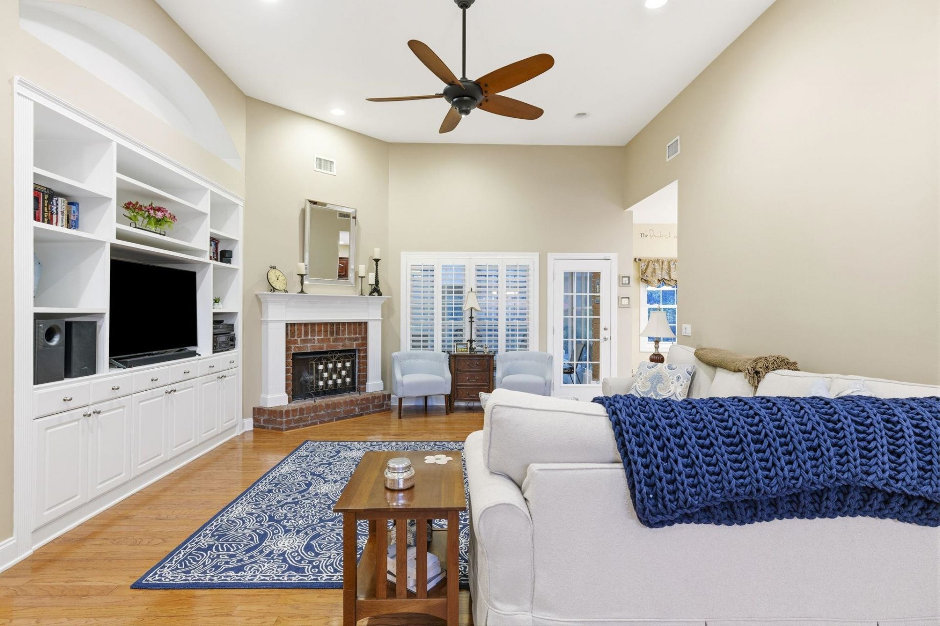 37 Highwood Circle  Photo 9