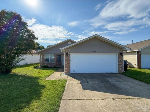 4118 Spinnaker Pl, Pensacola, FL 32507