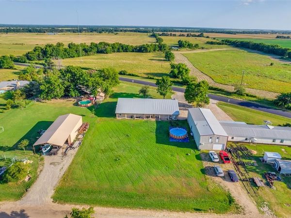 1590 Farm Road 2352A, Sumner, TX 75486