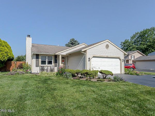 2218 Longport Drive, Maumee, OH 43537