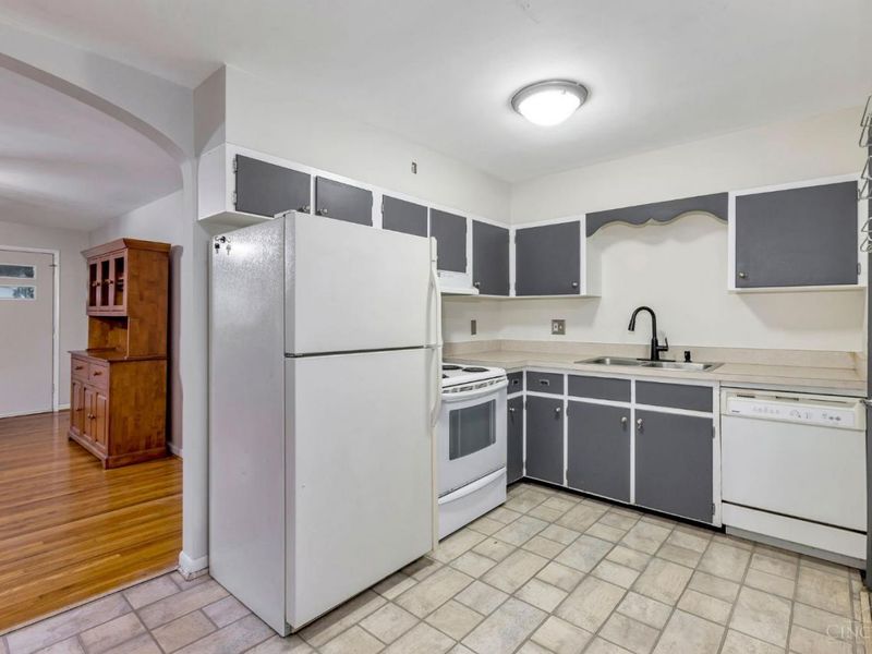 1375 Washington Circle, Anderson Twp, OH 45255 Photo 7