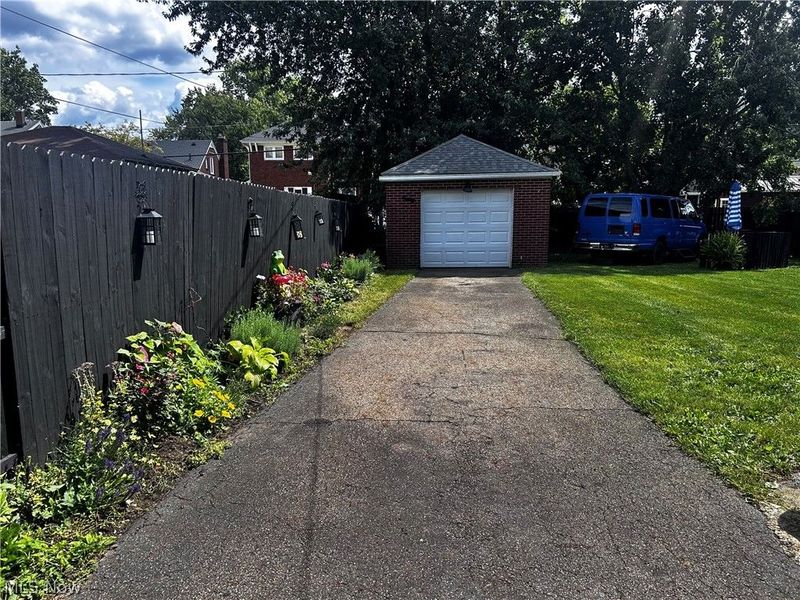3931 Rush Boulevard, Youngstown, OH 44451 Photo 31
