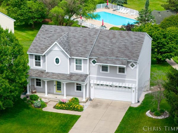 1877 Sun Park Drive, Zeeland, MI 49464