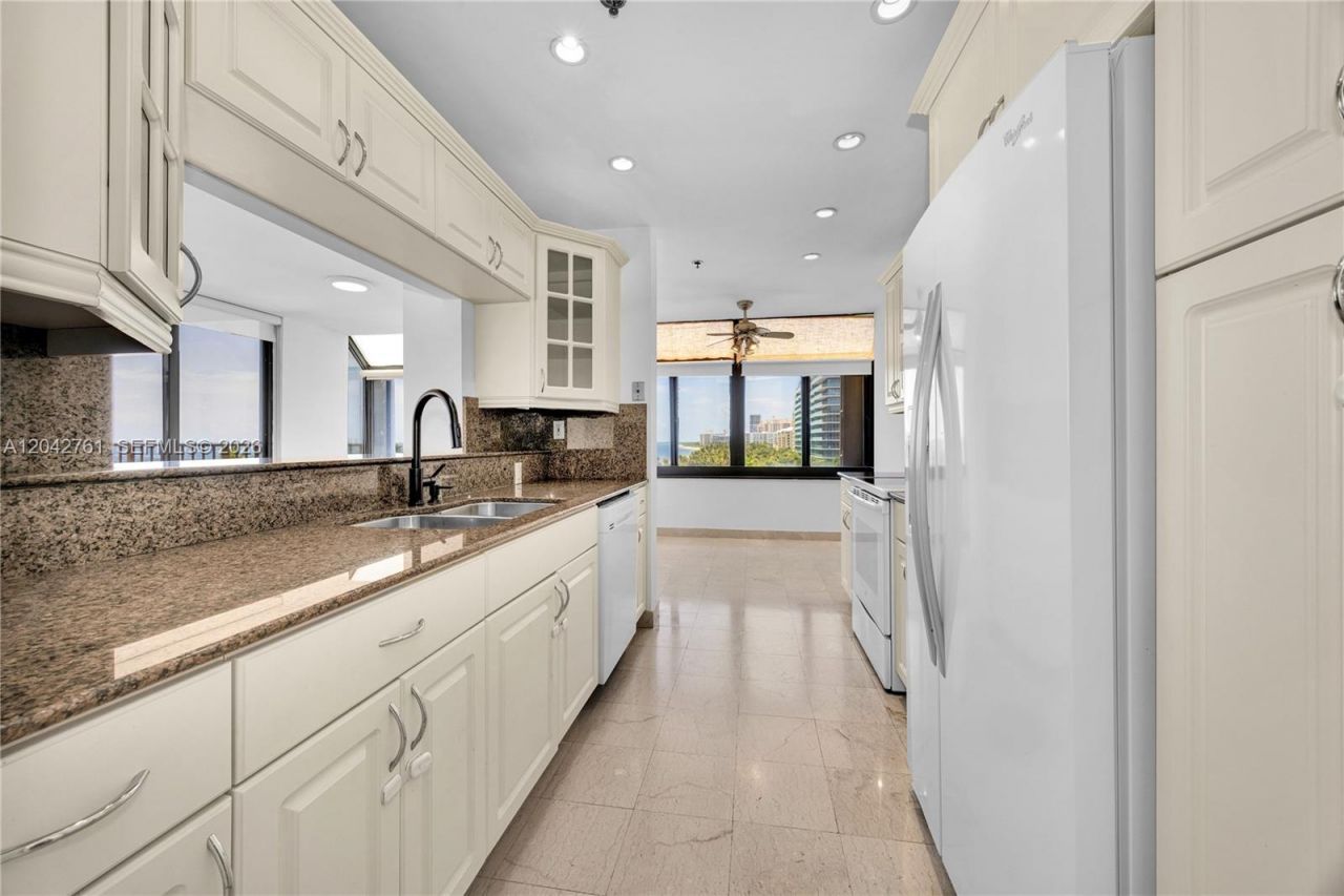 201 Crandon Blvd , Unit 643, Key Biscayne, FL 33149 Photo