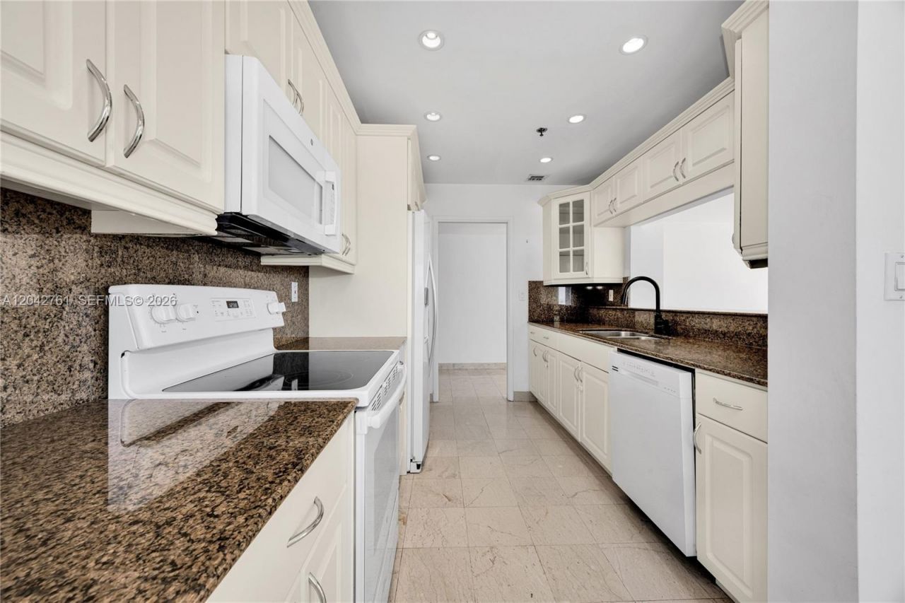 201 Crandon Blvd , Unit 643, Key Biscayne, FL 33149 Photo