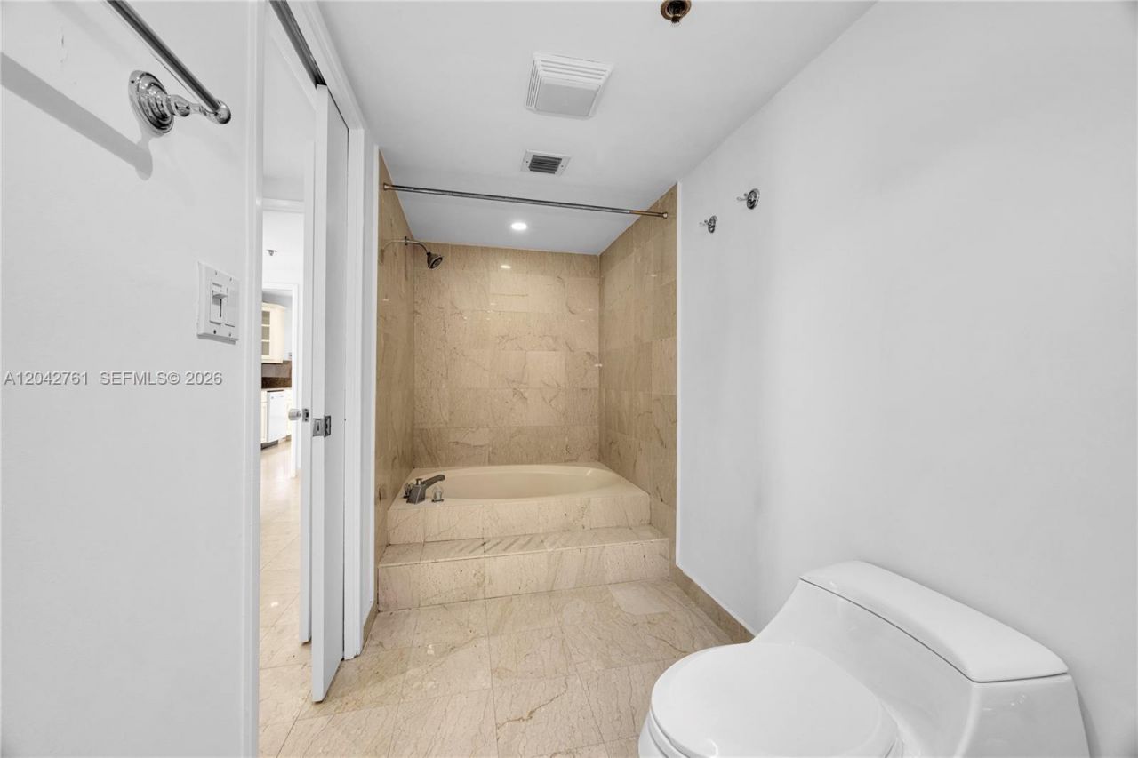 201 Crandon Blvd , Unit 643, Key Biscayne, FL 33149 Photo