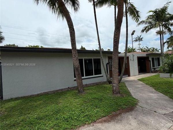 2551 NW 26th St , Sunrise, FL 33313