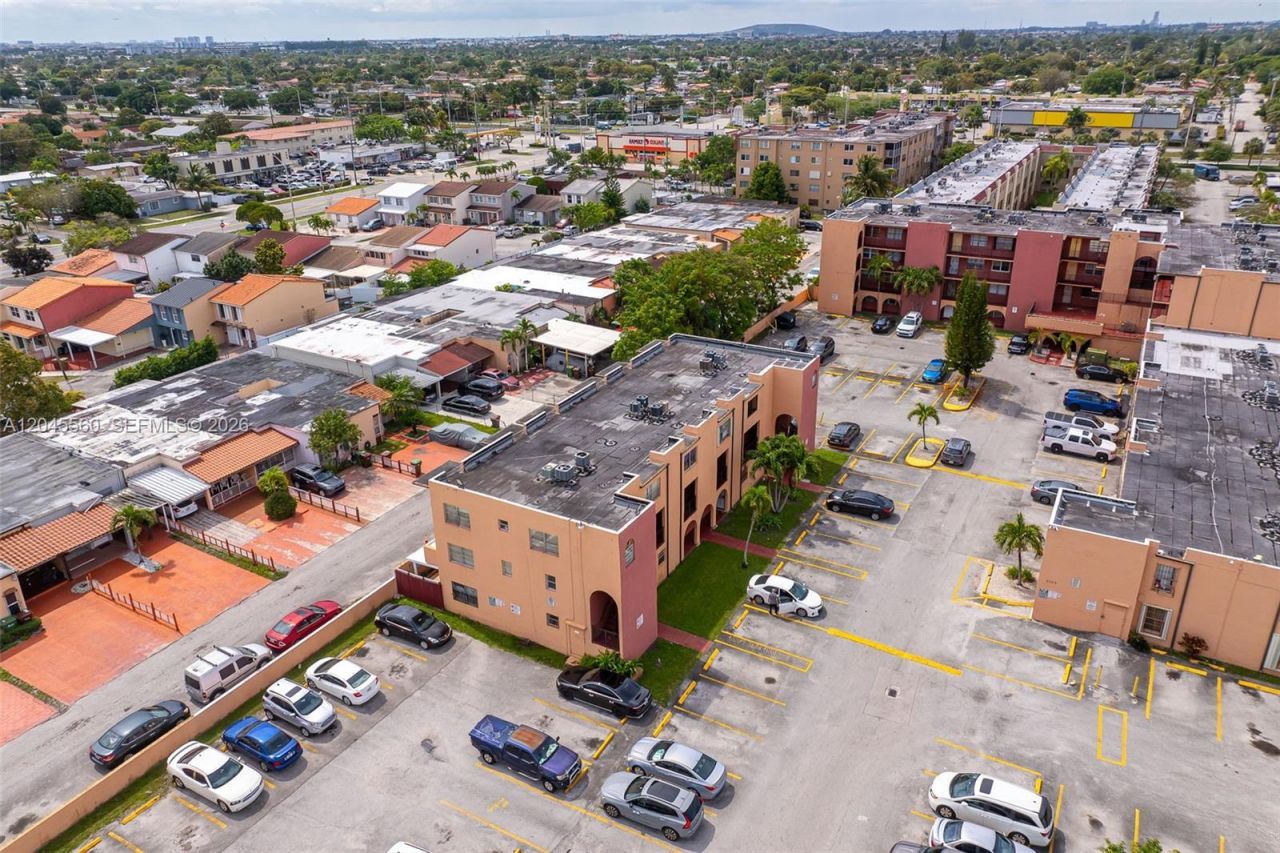 6600 W 2nd Ct, Unit 24, Hialeah, FL 33012 Photo