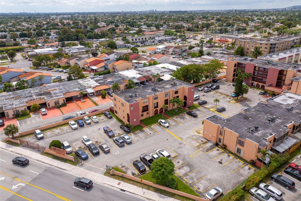 6600 W 2nd Ct, Unit 24, Hialeah, FL 33012 Photo