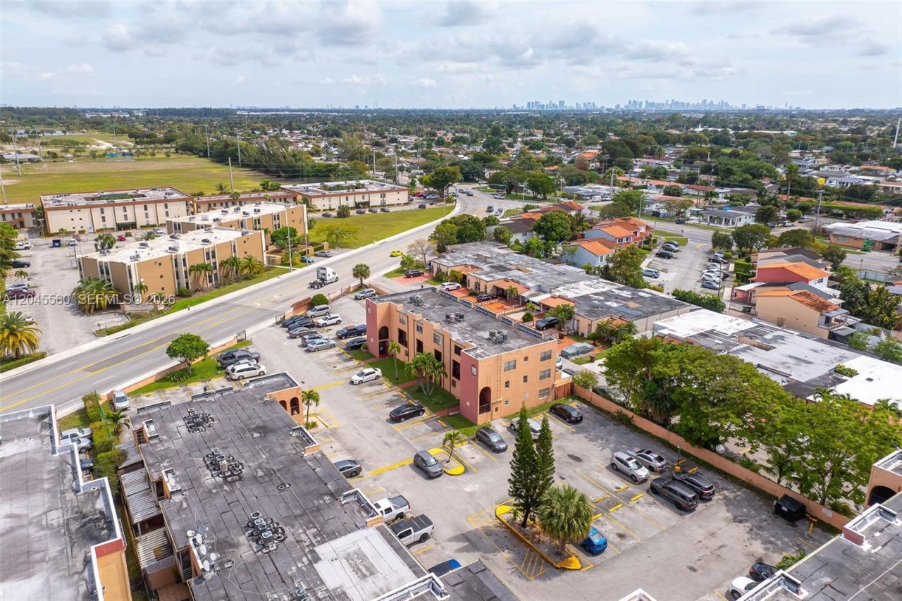 6600 W 2nd Ct, Unit 24, Hialeah, FL 33012 Photo