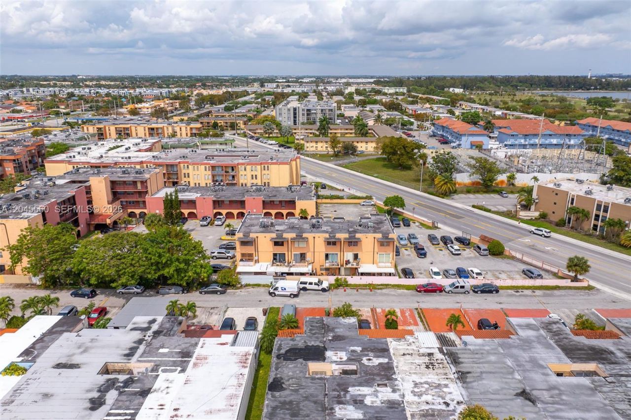 6600 W 2nd Ct, Unit 24, Hialeah, FL 33012 Photo