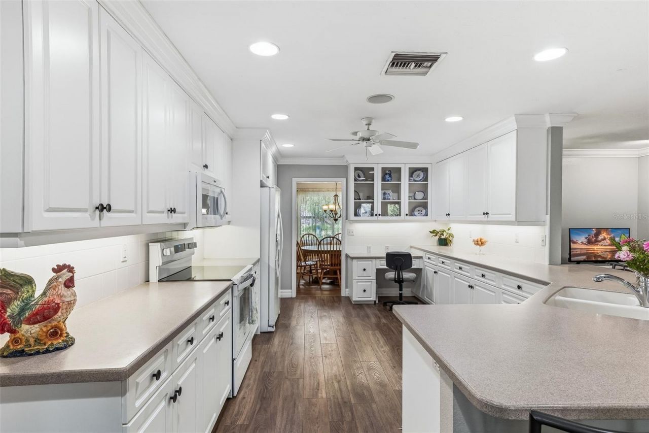 7565 Castle Drive, Sarasota, FL 34240 Photo