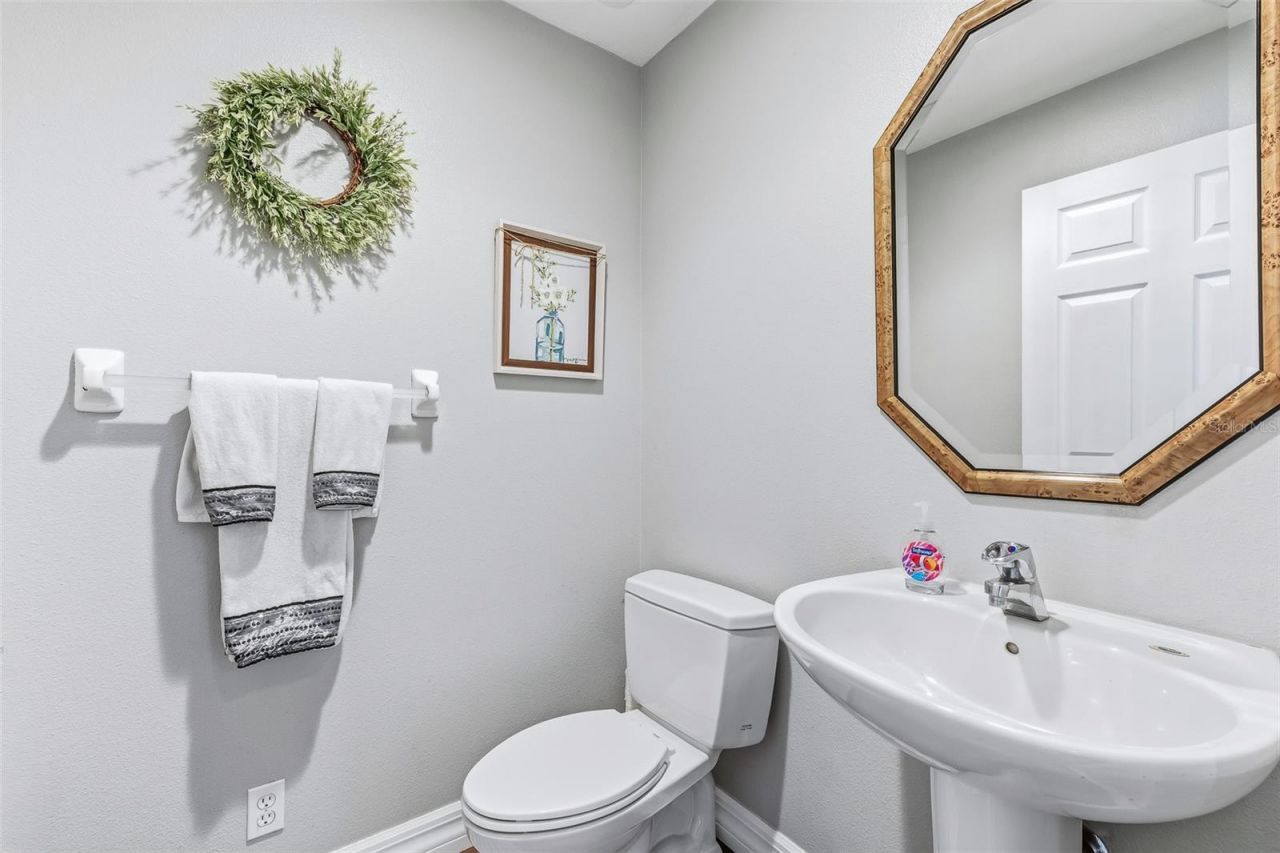 7565 Castle Drive, Sarasota, FL 34240 Photo