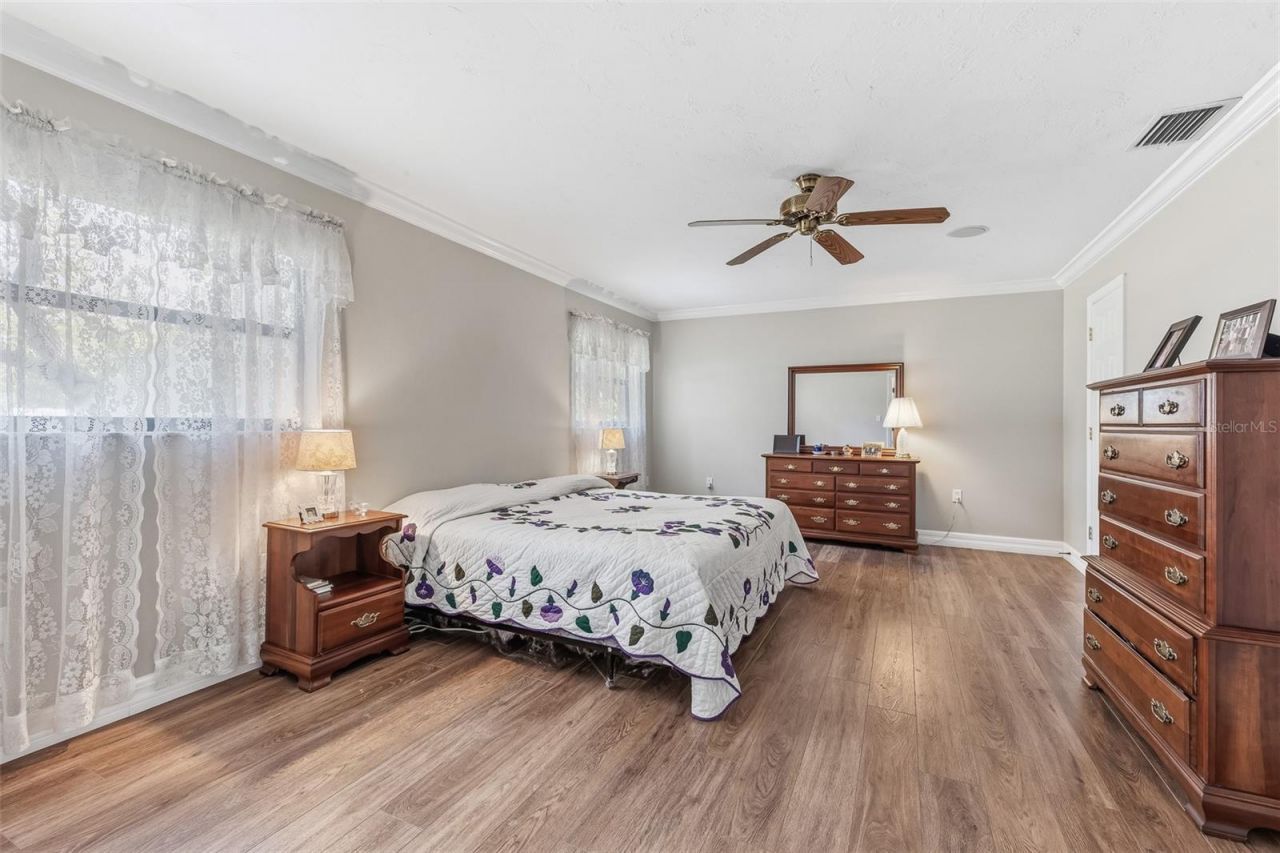 7565 Castle Drive, Sarasota, FL 34240 Photo