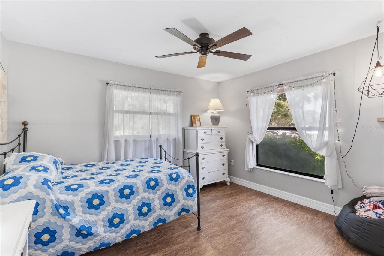 7565 Castle Drive, Sarasota, FL 34240 Photo